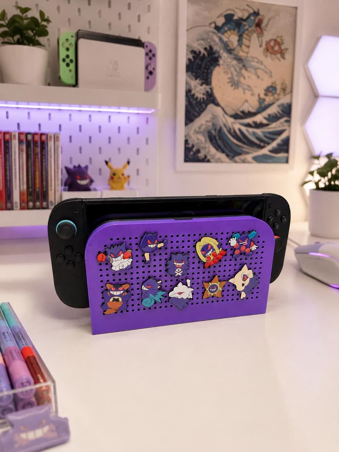 Switch Dock Pin Display
