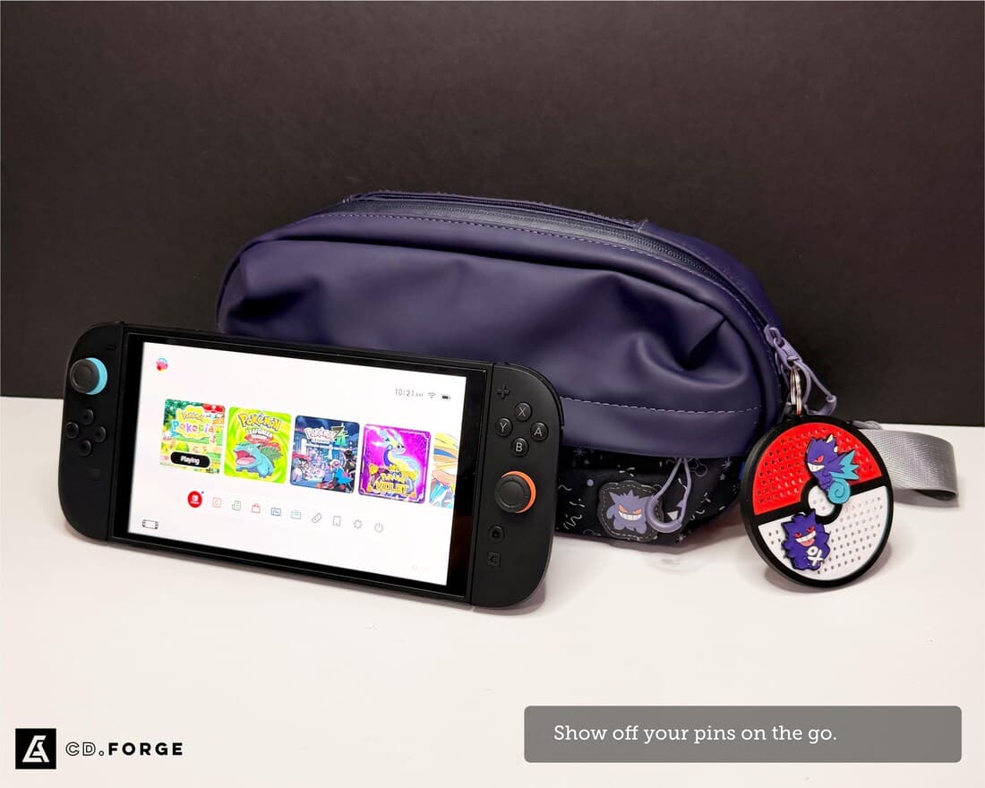 Poké Ball Pin Display Keychain — photo 3